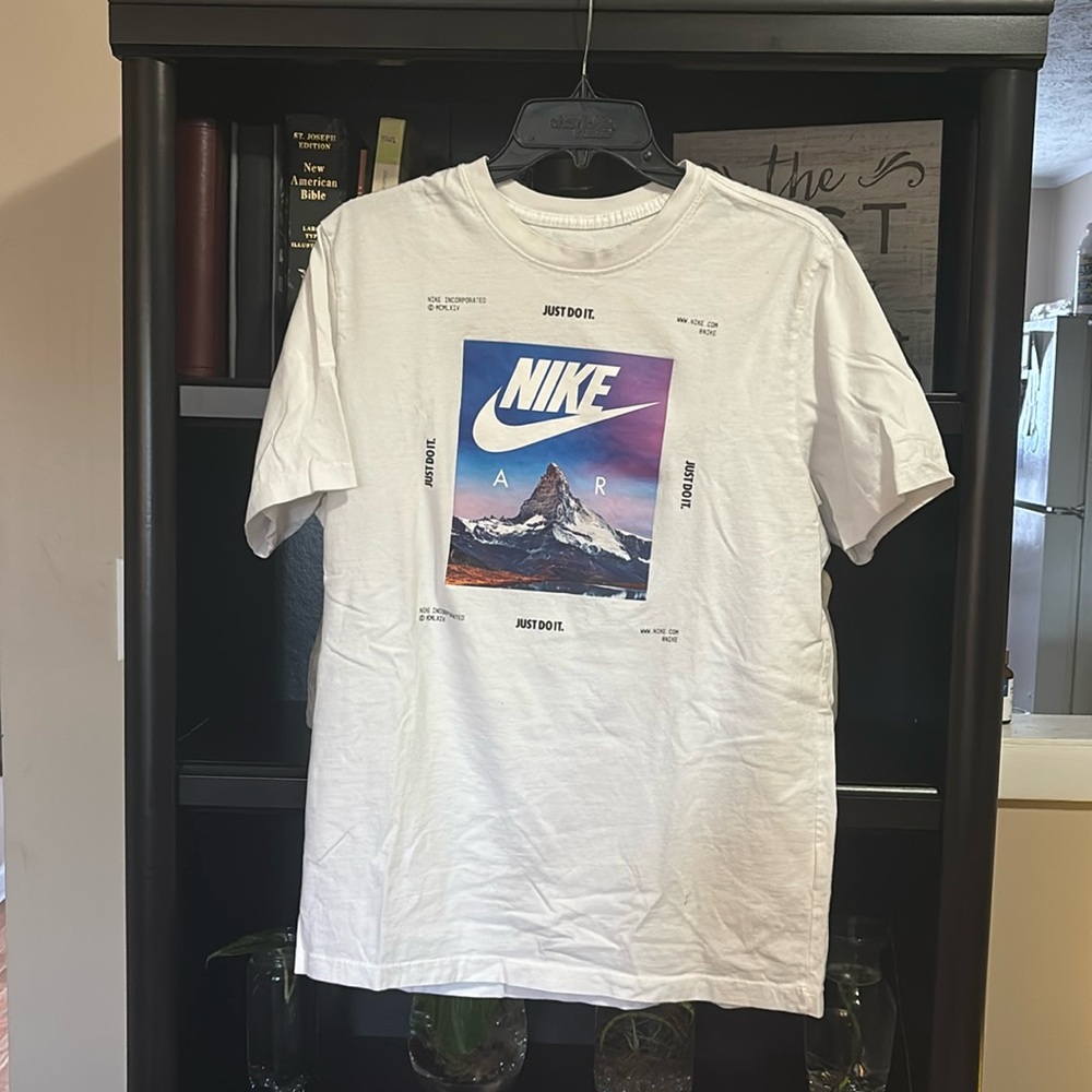 Nike T Shirt